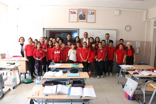Kaymakamımız Mustafa GÜRBÜZ Atatürk Ortaokulunu Ziyaret Etti
